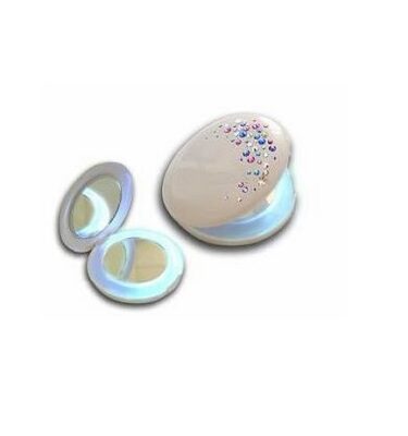 Compact Mirror with Light